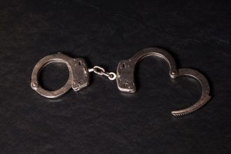 Prisão em Ubatuba: Mais de 17 kg de Drogas Apreendidos no Estufa II